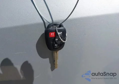 2017 Toyota Corolla Le z USA, uszkodzony, nr VIN 2T1BURHEXHC888369